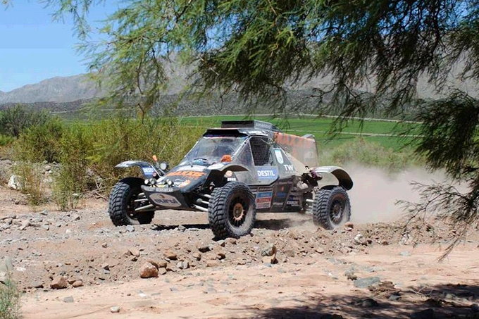 Tim Coronel ziet ze bij bosjes afvallen: "Wat een slagveld, niet normaal"